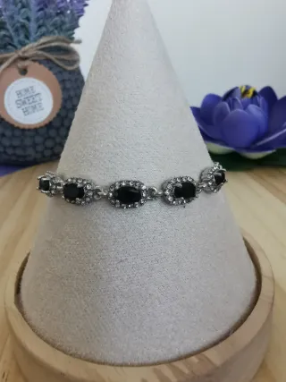 Pulsera Espinela Negra Natural.