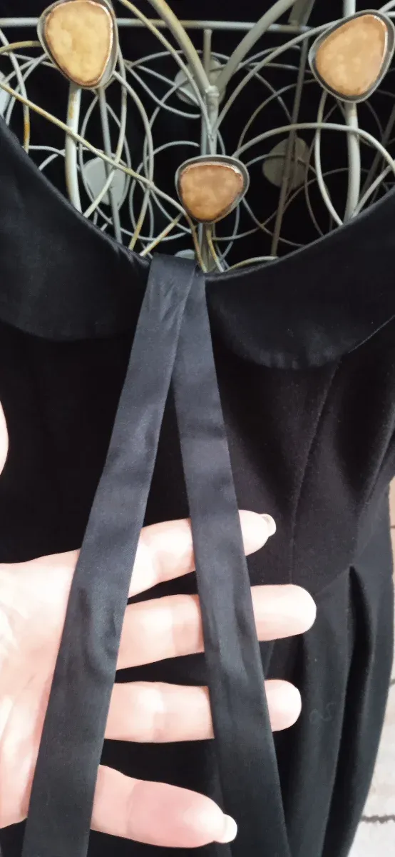 Vestido negro Lefties cuello Peter Pan