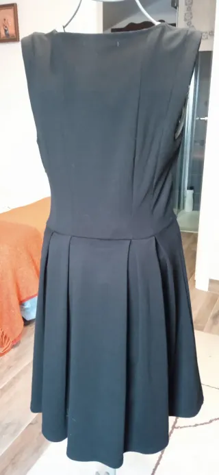 Vestido negro Lefties cuello Peter Pan