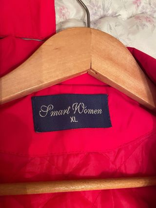 Gabardina roja con cinturón Talla XL