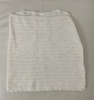 Falda blanca crochet hecha a mano