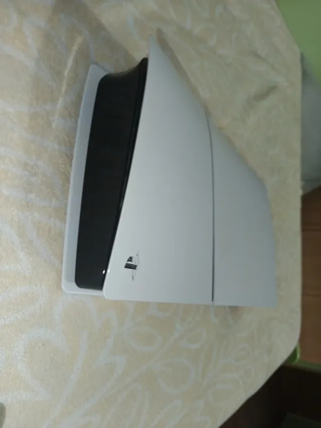 PlayStation 5 Slim Digital Edition Bianca