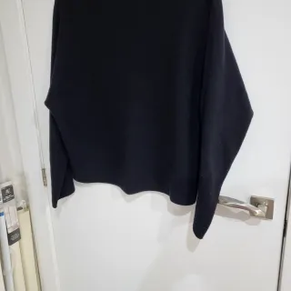 Jersey Mango cuello alto negro Talla M