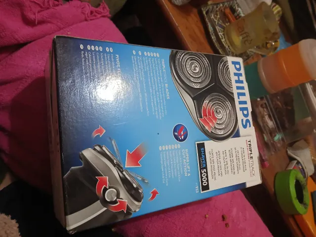 Afeitadora Philips Serie 5000 Triple Track nueva