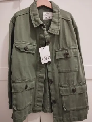 Chaqueta niña Zara Verde . Talla 10, 140cm