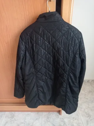 Chaquetón señora negro estampado