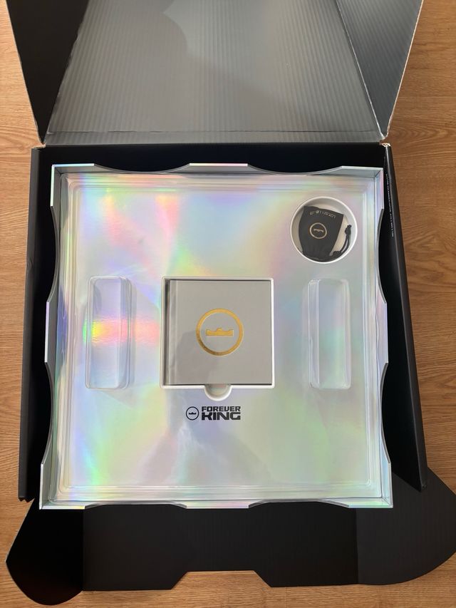 Nike LeBron 23 40K Gold Talla 41