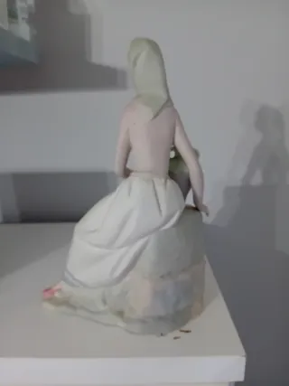 Figura cerámica firmada Marca Zaphir