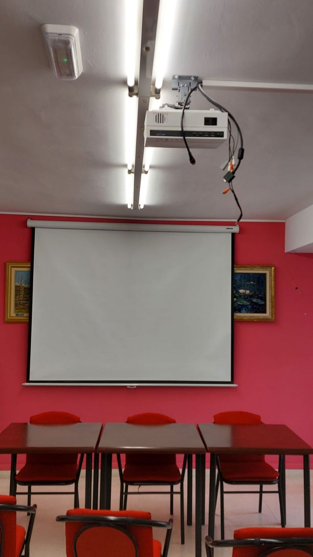 Pantalla Enrollable Proyecciones 200x200