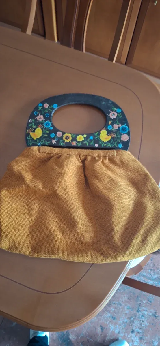 Bolso de mano pintado a mano con pájaros