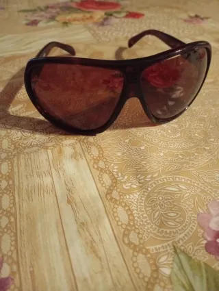 Gafas de sol marrones