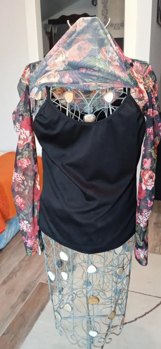 Blusa transparente floral