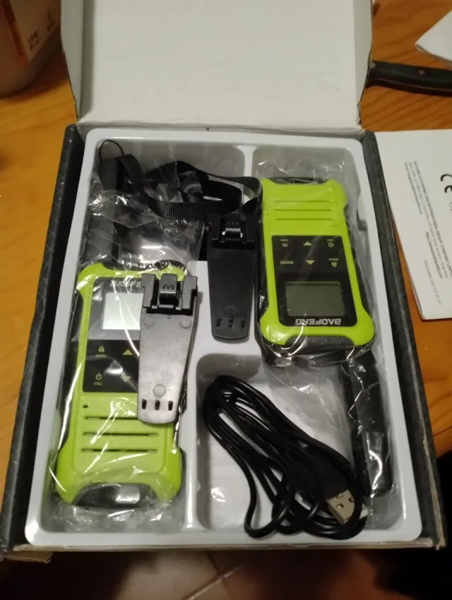 Walkie Talkie Baofeng Verde