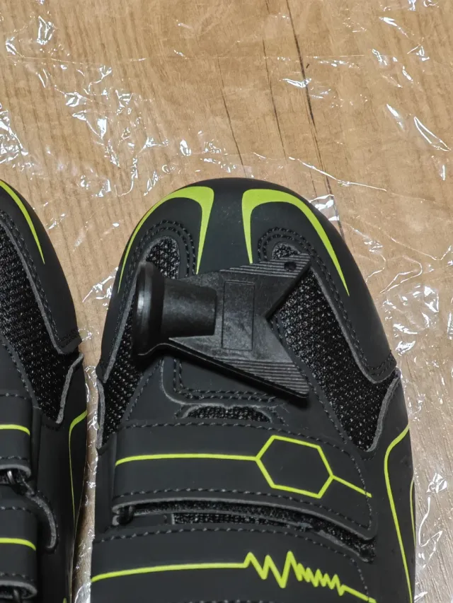 Tênis de Ciclismo Preto e Verde Neon