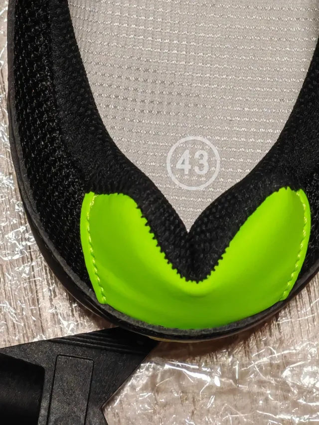 Tênis de Ciclismo Preto e Verde Neon