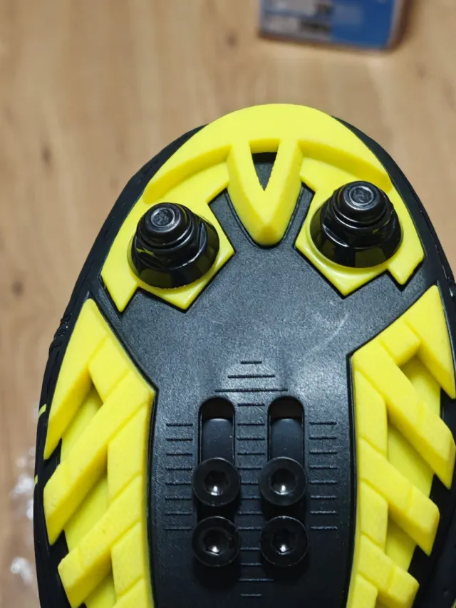 Tênis de Ciclismo Preto e Verde Neon