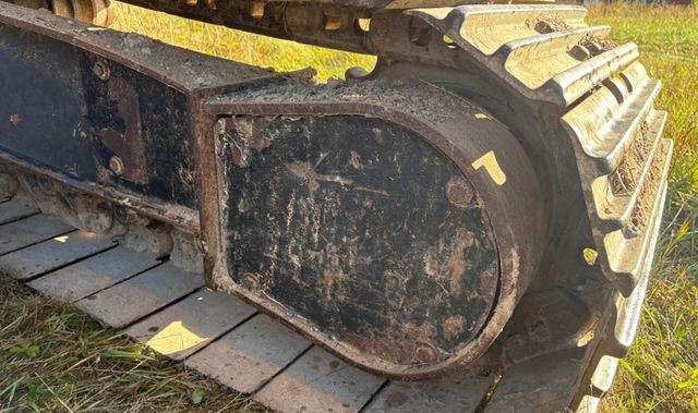 Excavadora JCB JS145L