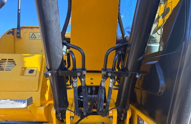 Excavadora JCB JS145L