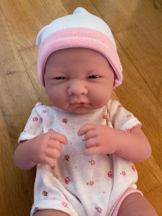 Muñeco bebé con ropa