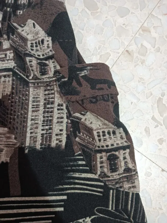 Vestido de punto con cuello bordado