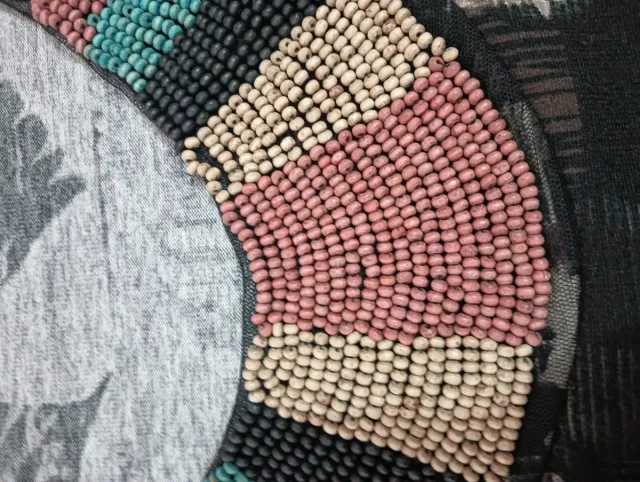 Vestido de punto con cuello bordado