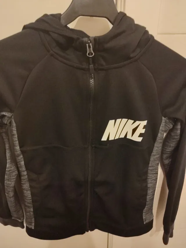 Sudadera Nike con capucha 10-12 años