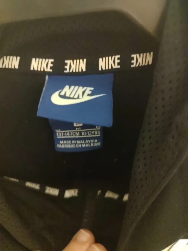 Sudadera Nike con capucha 10-12 años