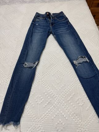 Pantalón vaquero pitillo mujer