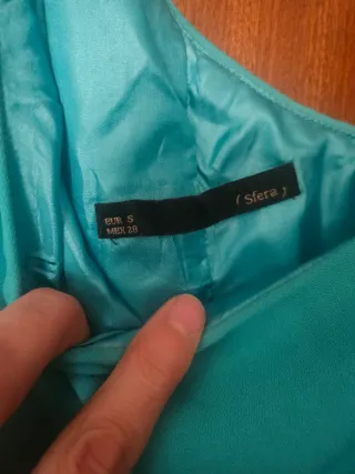 Vestido corto asimétrico verde azulado