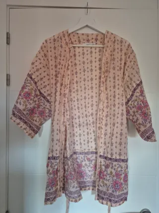 Bata ligera mujer estampado floral