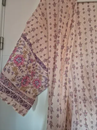 Bata ligera mujer estampado floral