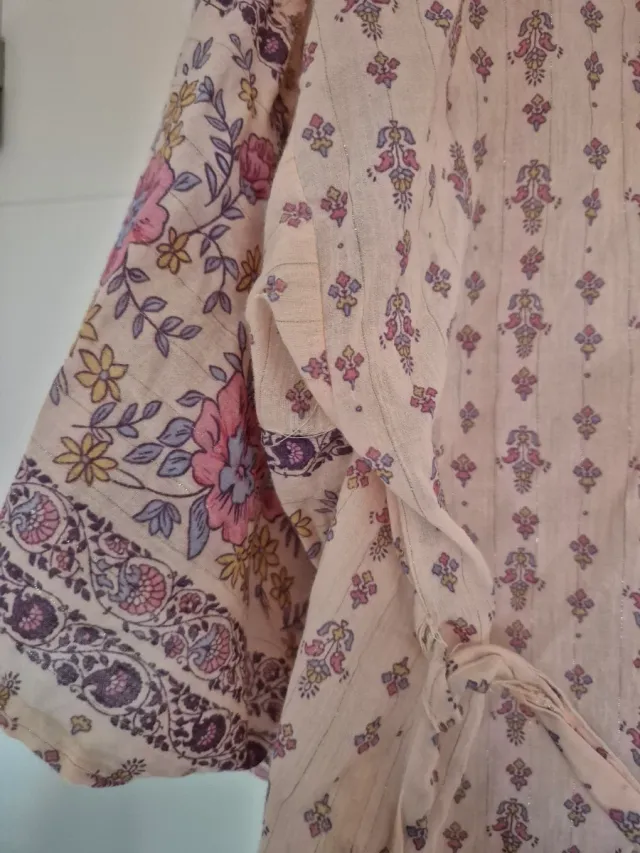 Bata ligera mujer estampado floral