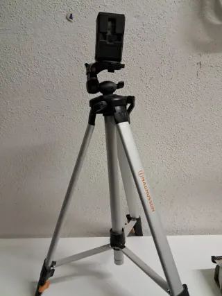 Nivel Láser Autonivelante con Trípode