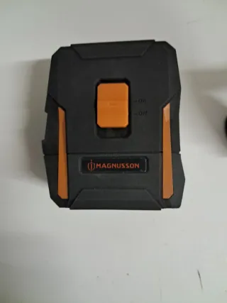 Nivel Láser Autonivelante con Trípode