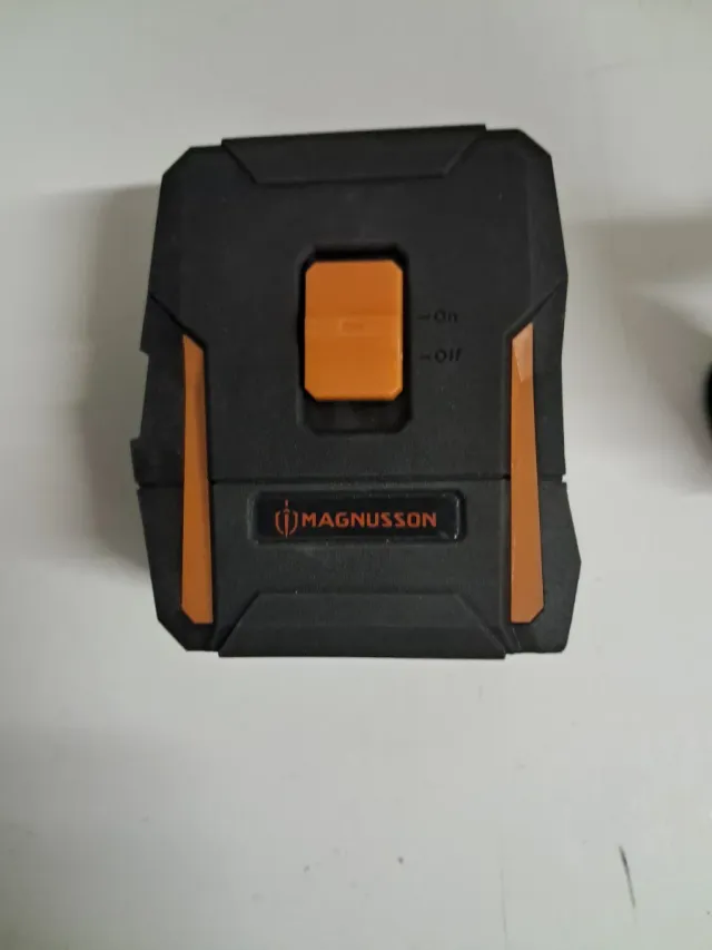 Nivel Láser Autonivelante con Trípode