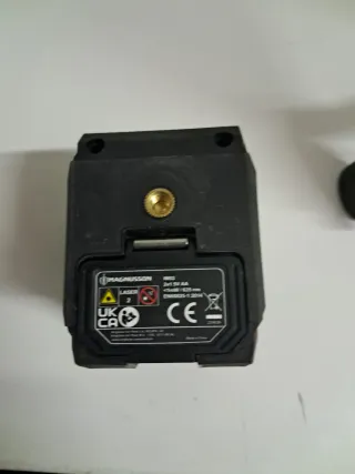 Nivel Láser Autonivelante con Trípode