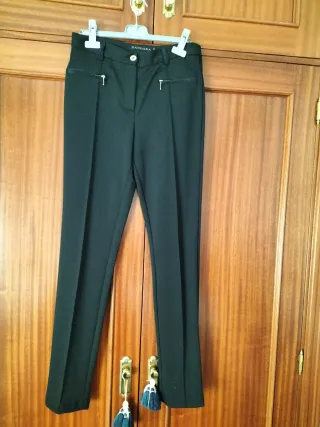 9 pantalones y 8 camisas todo por 10euros ver perf
