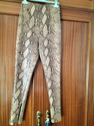 9 pantalones y 8 camisas todo por 10euros ver perf