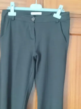 9 pantalones y 8 camisas todo por 10euros ver perf