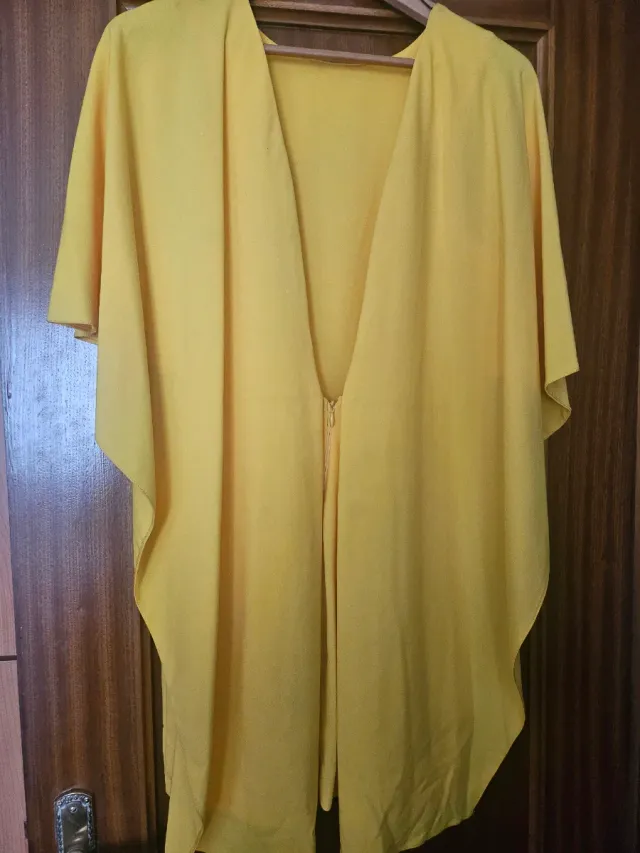 Vestido amarillo corto