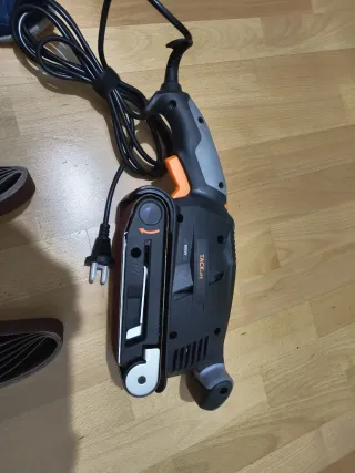 Lijadora de banda eléctrica