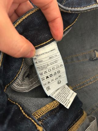 Pantalón vaquero Benetton azul tipo mom.