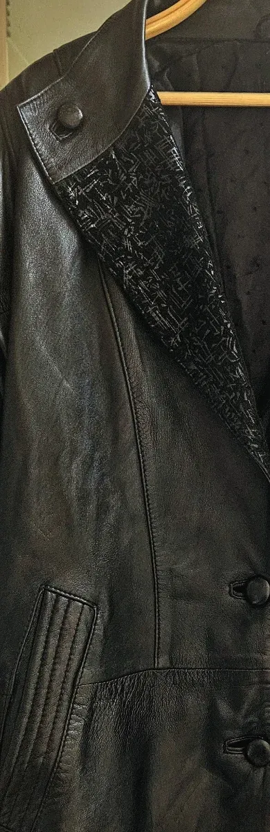 Abrigo cuero vintage 80s solapa