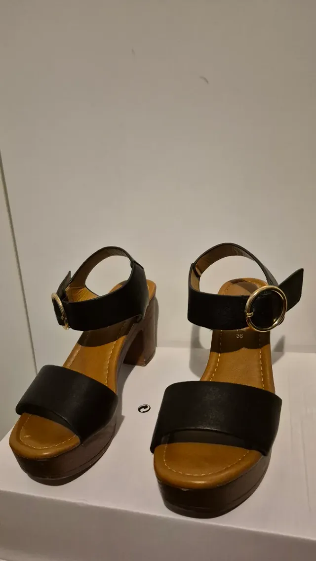 Sandalias tacón negras plataforma madera T36