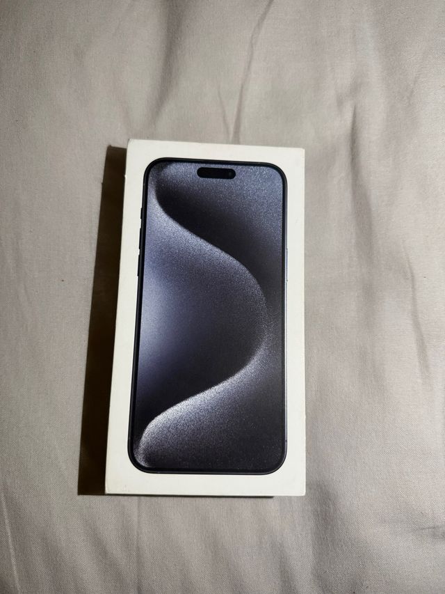 Caja iPhone 15 Pro Max Negro