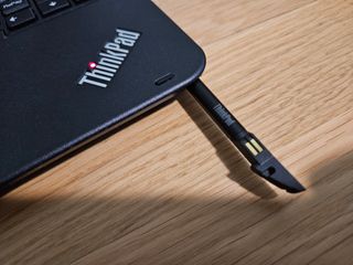 Lenovo Yoga 11e ThinkPad N4120 4GB 128GB W11 Off16