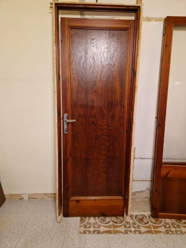 Puerta madera 71,5x198 con premarco