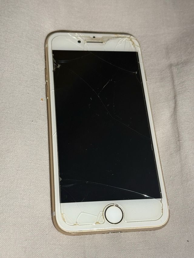 iPhone 7 Gold/White