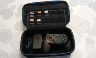 Maletín Nintendo Switch  + Accesorio dos jugadores