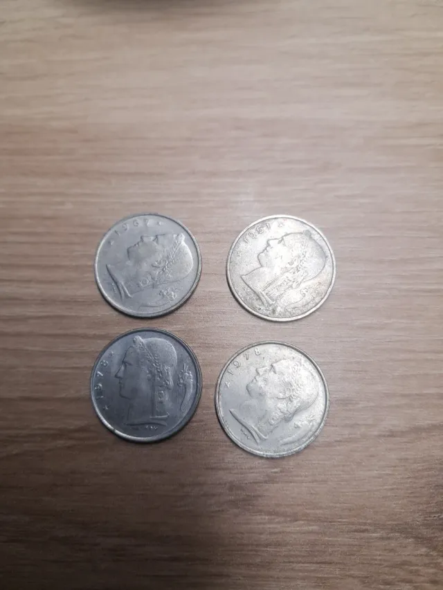 Lote de 4 Moedas de 1 Franco Belga